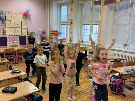 b95310ea-8ef1-4848-8c27-f60b0ed5b273 (1)