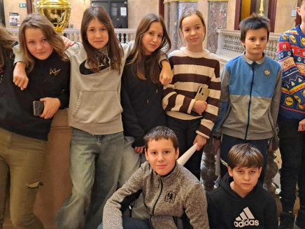 419750504_908423683829078_388054064934088708_n (1)