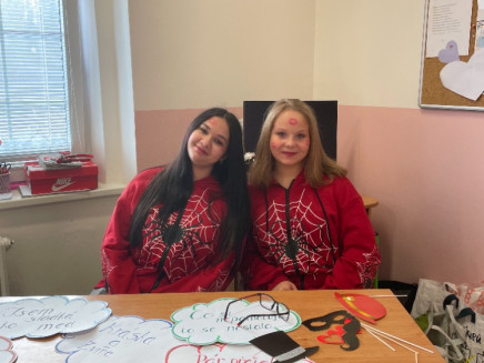 EF38ACC1-8211-4B8E-A6E9-DB07DDF22B88