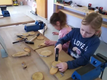 2jdtr7ul4yr54ar-313230302e2e38302e31