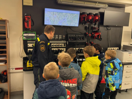 d68b3fe2-03b7-428d-91d4-74db1120773c(1)