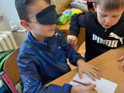 83b54370-84d7-4120-baa5-8d900068befb