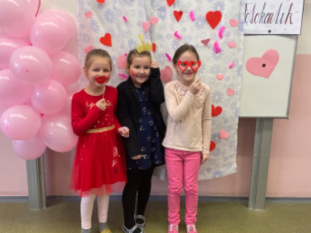 D91F5985-4C36-4573-A090-E6A2E48553B9