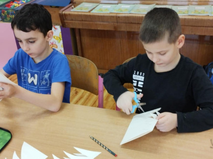 459ff397-5683-4b0a-b68f-2ddf108ef76b(1)