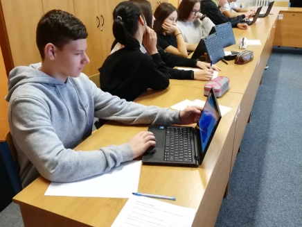 0xc9k25h2aw3rlr-313230302e2e38302e31