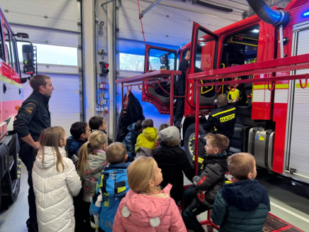 2239c4d2-8c06-4337-a539-d6d4523f8d1e(1)