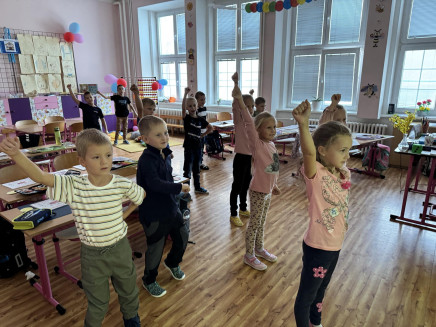 5b8e18c3-6a65-49f2-8494-3e142874ad8e