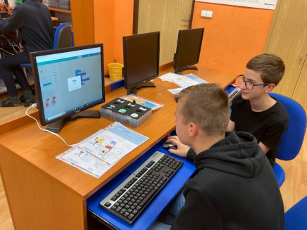 09AC386CCD5A4CBEBE6A86A799B5E469